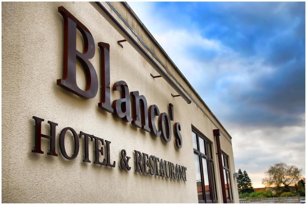 Blanco'S Hotel Port Talbot Buitenkant foto